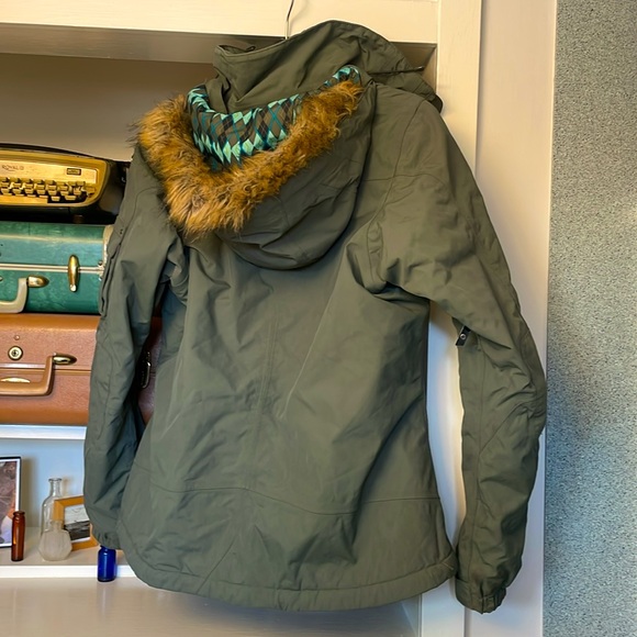 Retro North Face snowboard jacket 🏂 - Picture 2 of 8